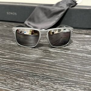 OAKLEY Brand Holbrook Sunglasses. BRAND NEW.